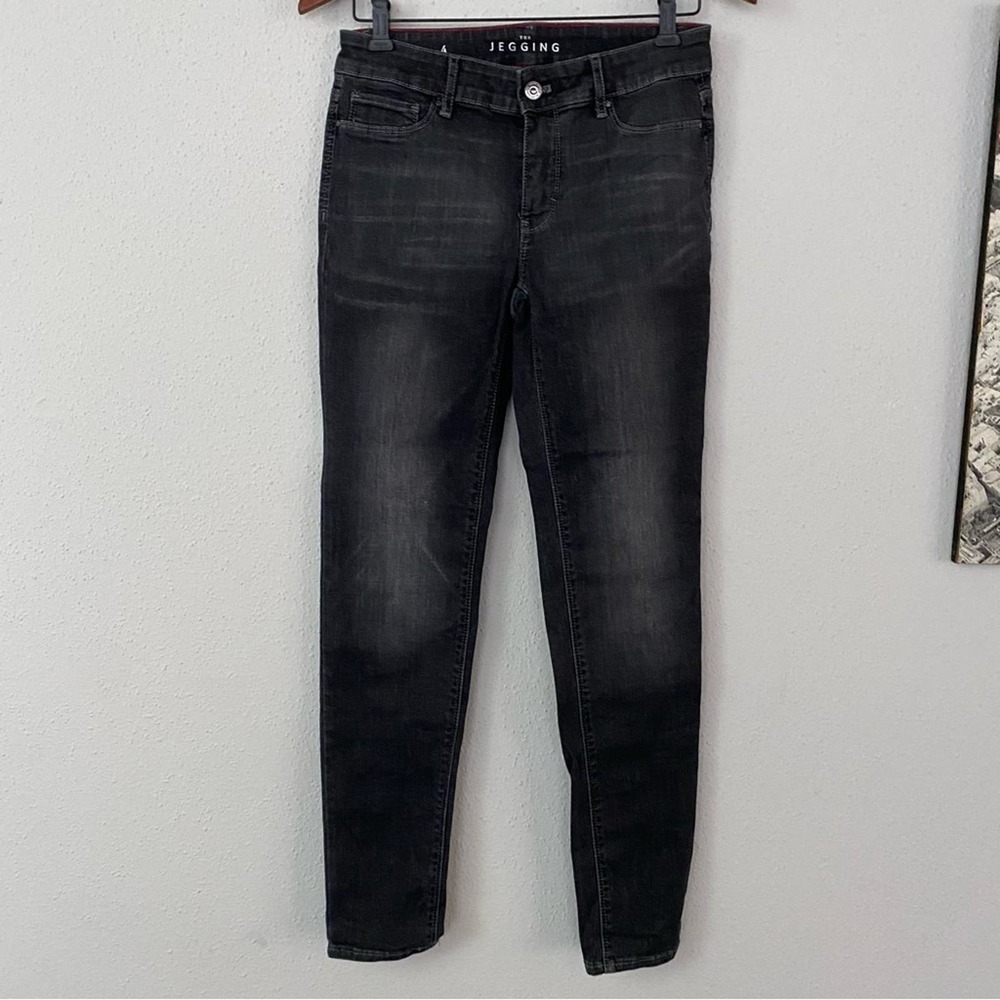 White House Black Market The Jegging Classic Fit Pants